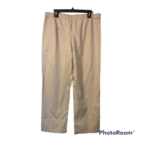 Womens ORVIS Pants NWOT size 16 loose fit tan wrinkle free business casual beige - Picture 10 of 11